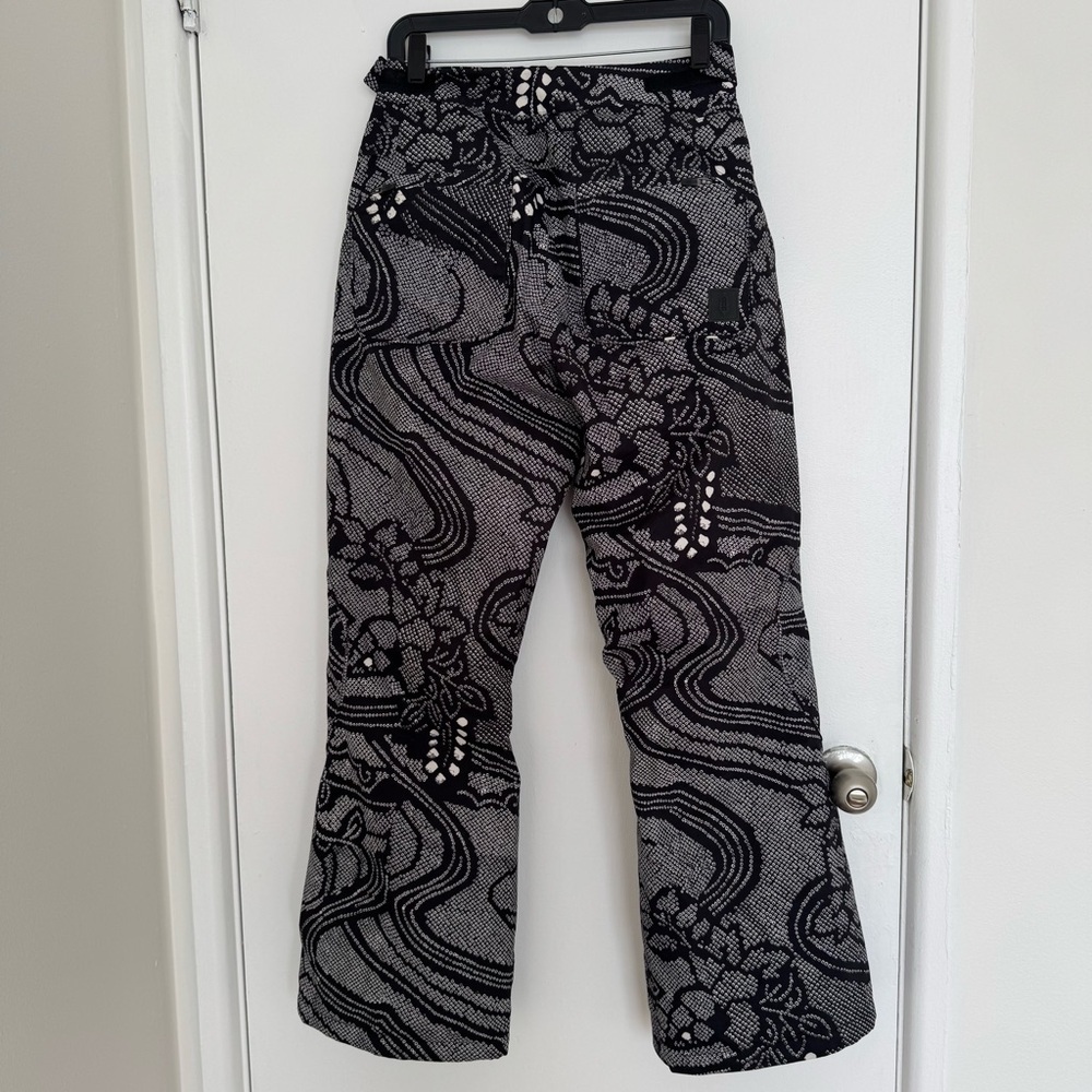 New Free People Movement Bunny Slope Printed Ski Pants In Midnight
Combo - Picture 8 of 16